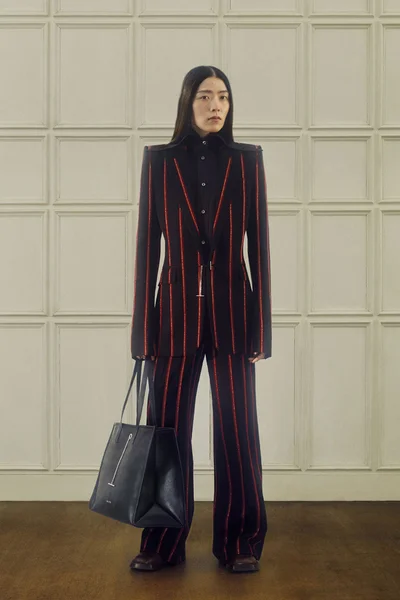 Look 4